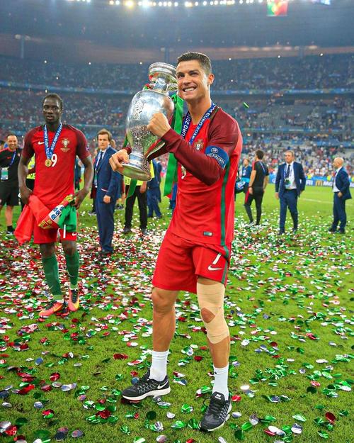 NBA战报：布朗30分8板，凯尔特人121-113击败猛龙