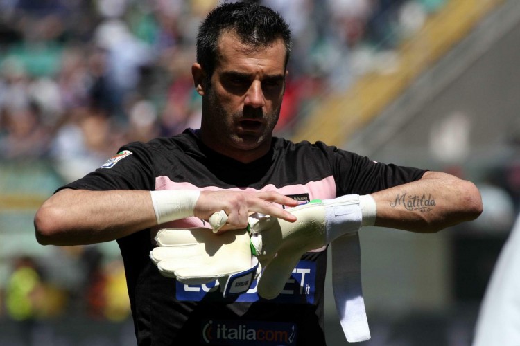 罗马诺：伊萨克受伤影响利物浦冬窗决策，1月或进行补强（罗马诺：伊萨克伤情或改变利物浦冬窗计划，1月或将引援补强）