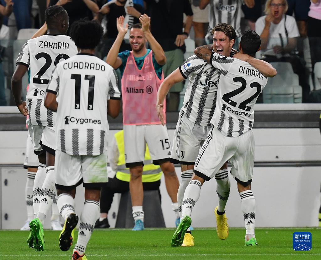 英超第14轮：切尔西1-3利兹联两场不胜 托辛失误送礼帕尔默复出