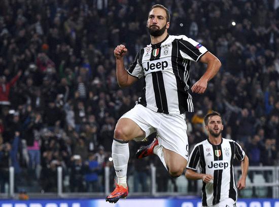 英联杯战报：拉克鲁瓦乌龙+丢点，阿森纳8-7点杀水晶宫晋级（英联杯：拉克鲁瓦乌龙又失点，阿森纳点球大战8-7险胜水晶宫晋级）