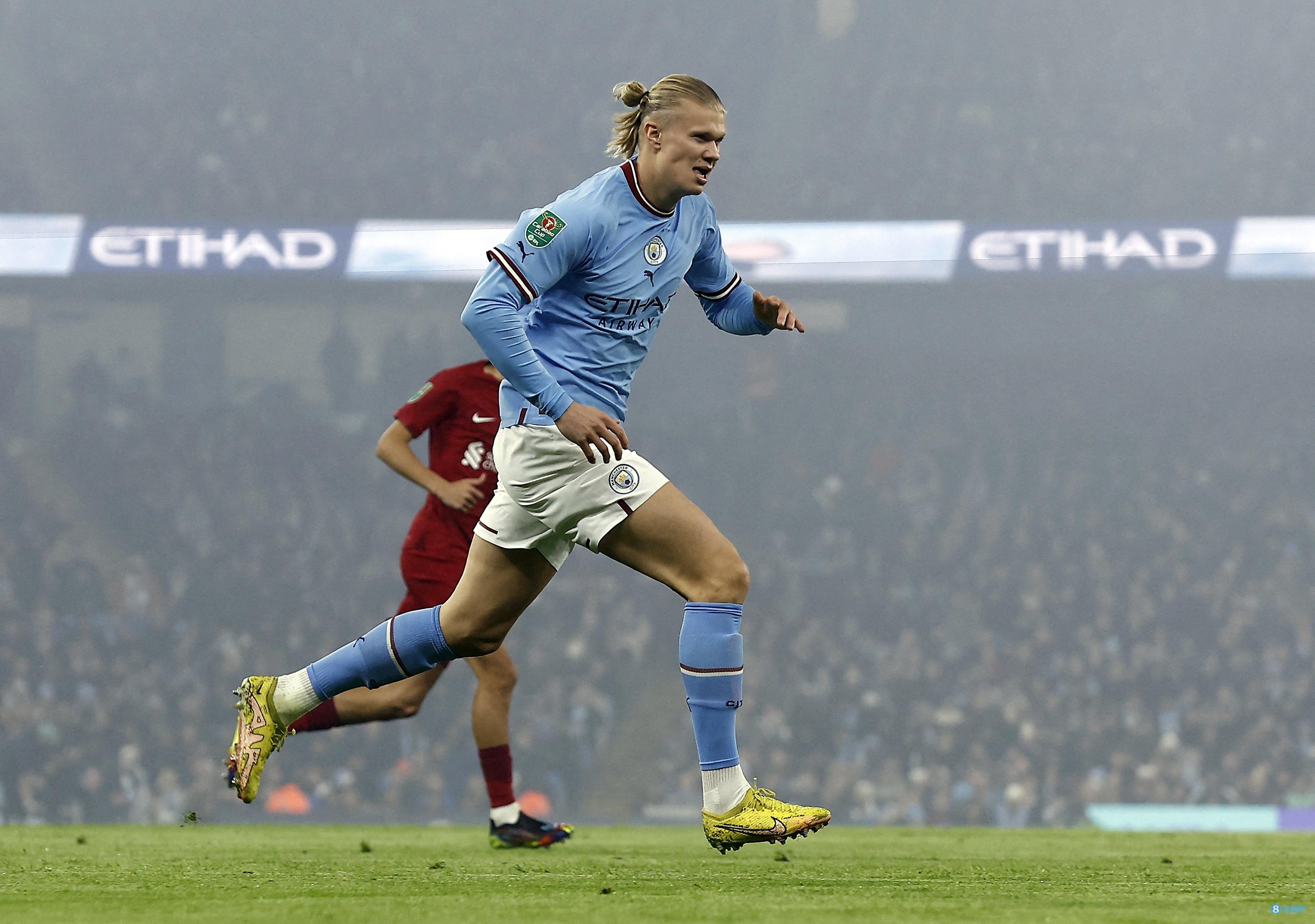 巴萨的丢球方式总是千篇一律…前锋速度也不用特别快，克纳夫这次只有32km／h